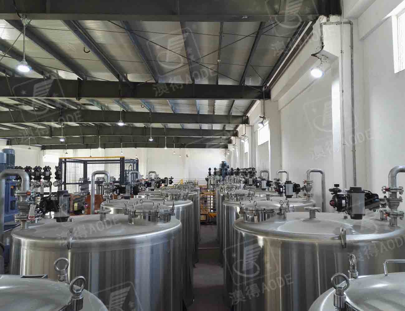 不鏽鋼立式(shi)儲罐