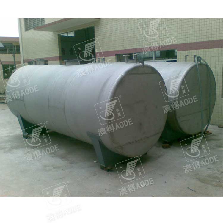卧式(shì)儲罐